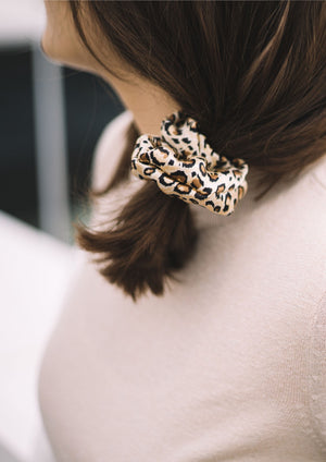 100% Silk Large Scrunchie - Leopard Print - Kavalerie - SCRUNCHIE -